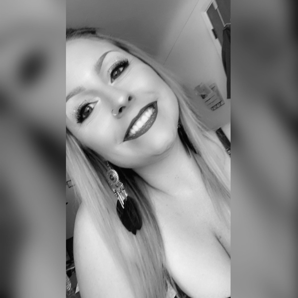 Meet your Posher, Whitney